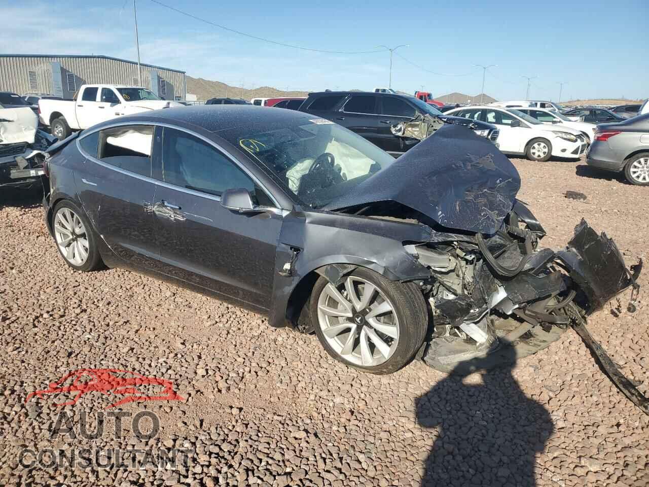 TESLA MODEL 3 2018 - 5YJ3E1EA4JF010765
