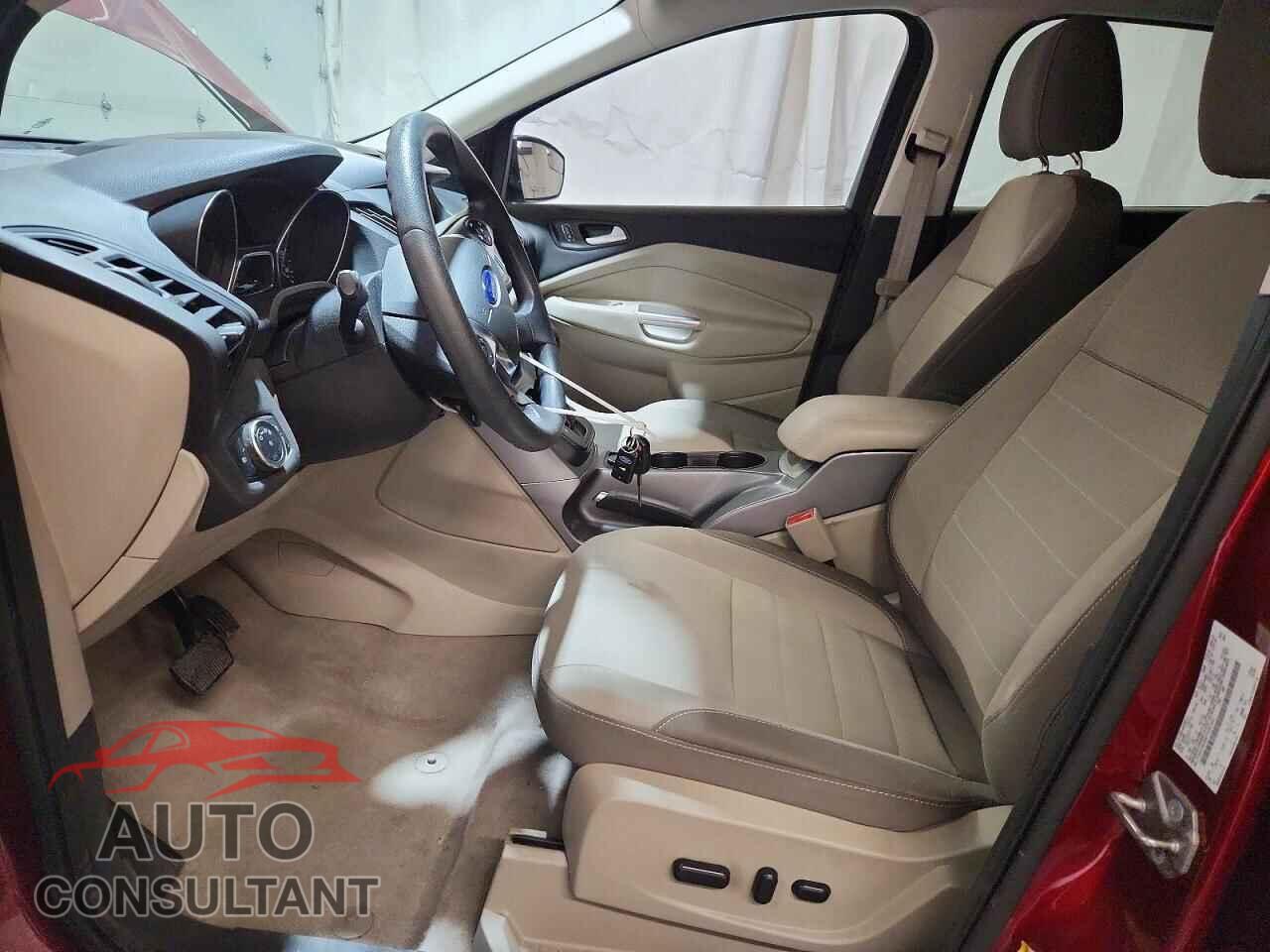 FORD ESCAPE 2015 - 1FMCU9G96FUC67263
