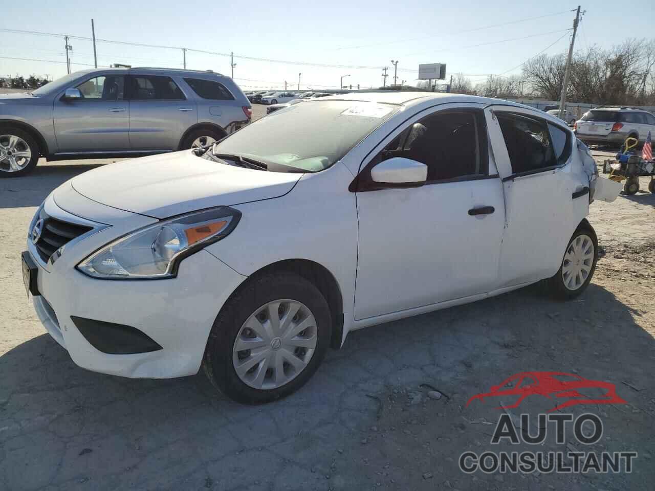 NISSAN VERSA 2019 - 3N1CN7AP8KL813792