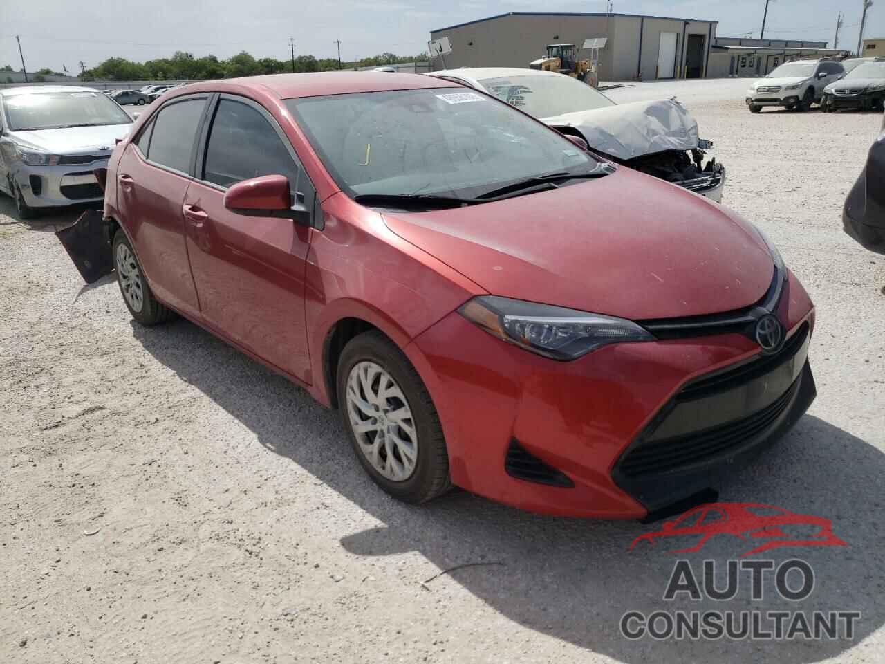 TOYOTA COROLLA 2018 - 5YFBURHE6JP851020