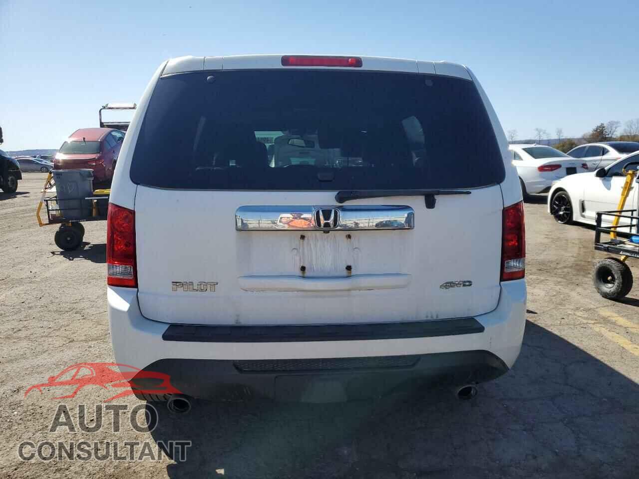 HONDA PILOT 2013 - 5FNYF4H58DB040455