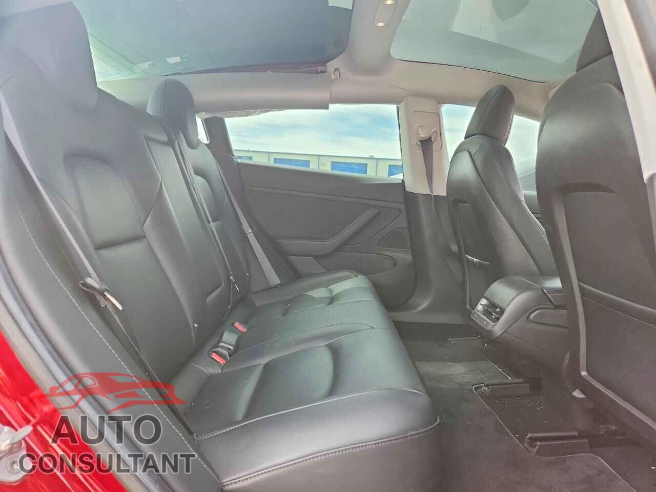 TESLA MODEL 3 2018 - 5YJ3E1EA4JF048058