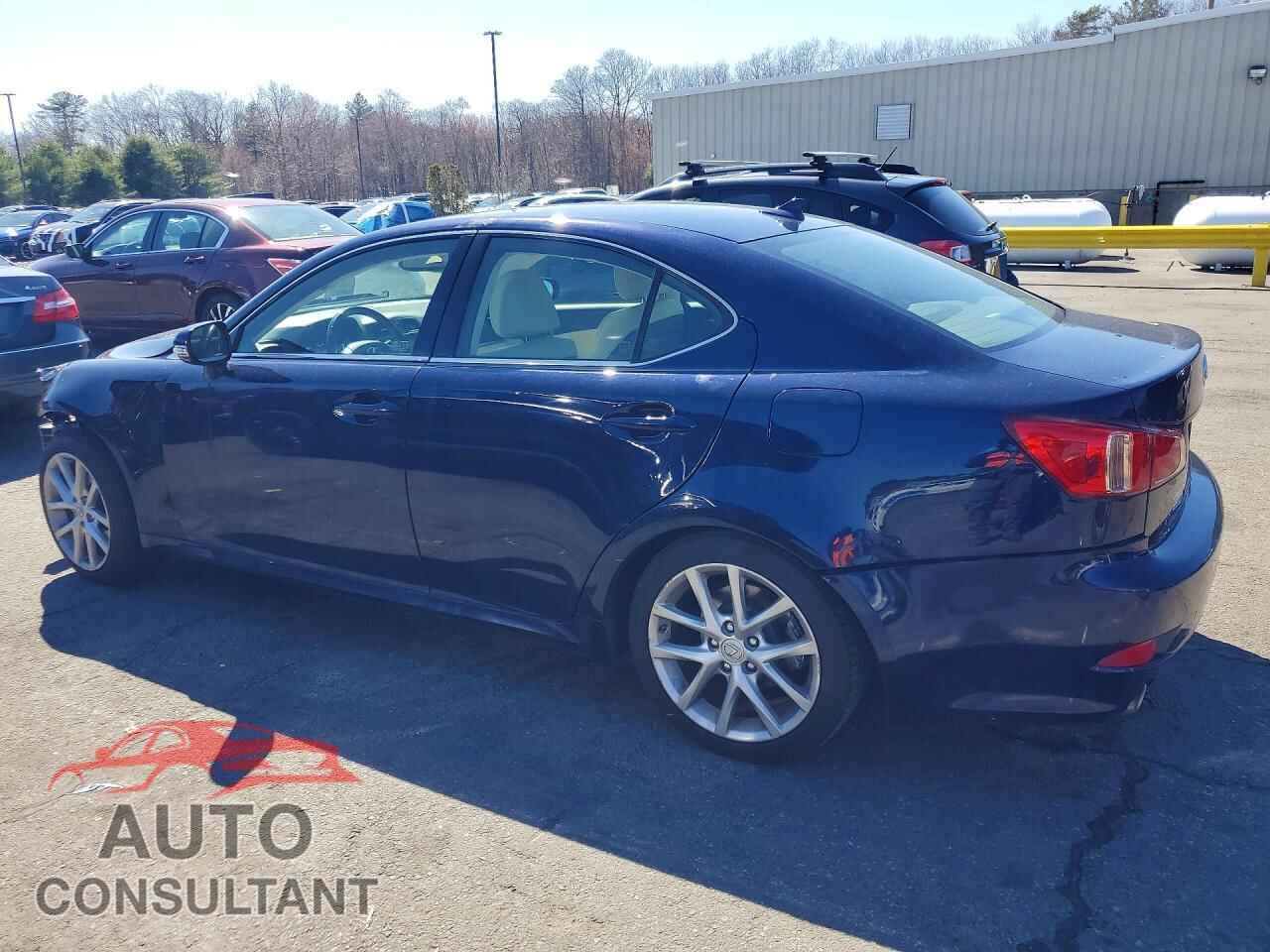 LEXUS IS 2012 - JTHCF5C25C5052879