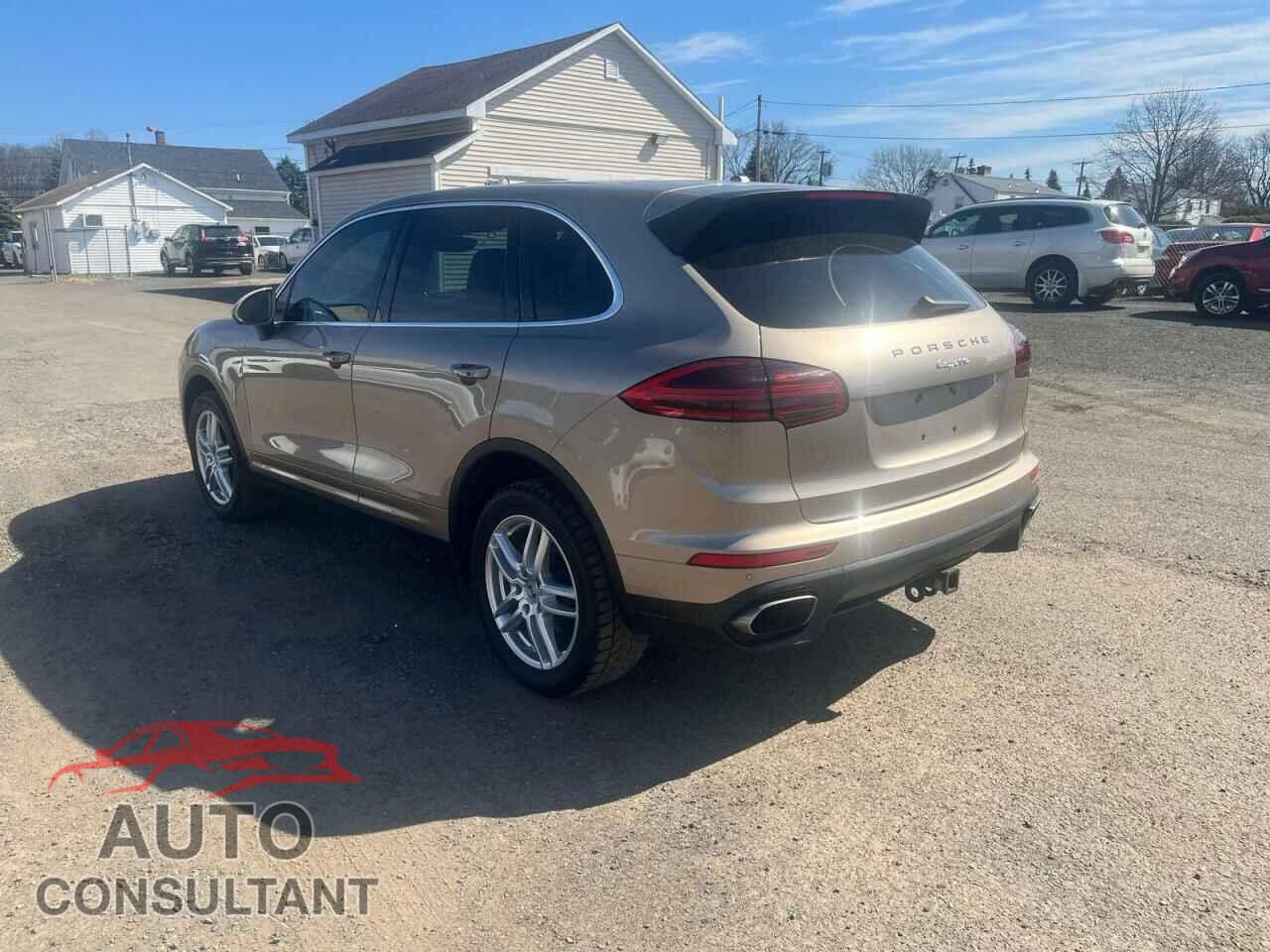 PORSCHE CAYENNE 2018 - WP1AA2A26JKA00392