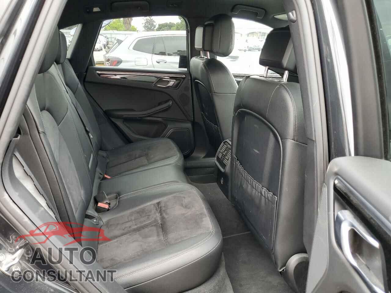 PORSCHE MACAN 2018 - WP1AA2A52JLB19268