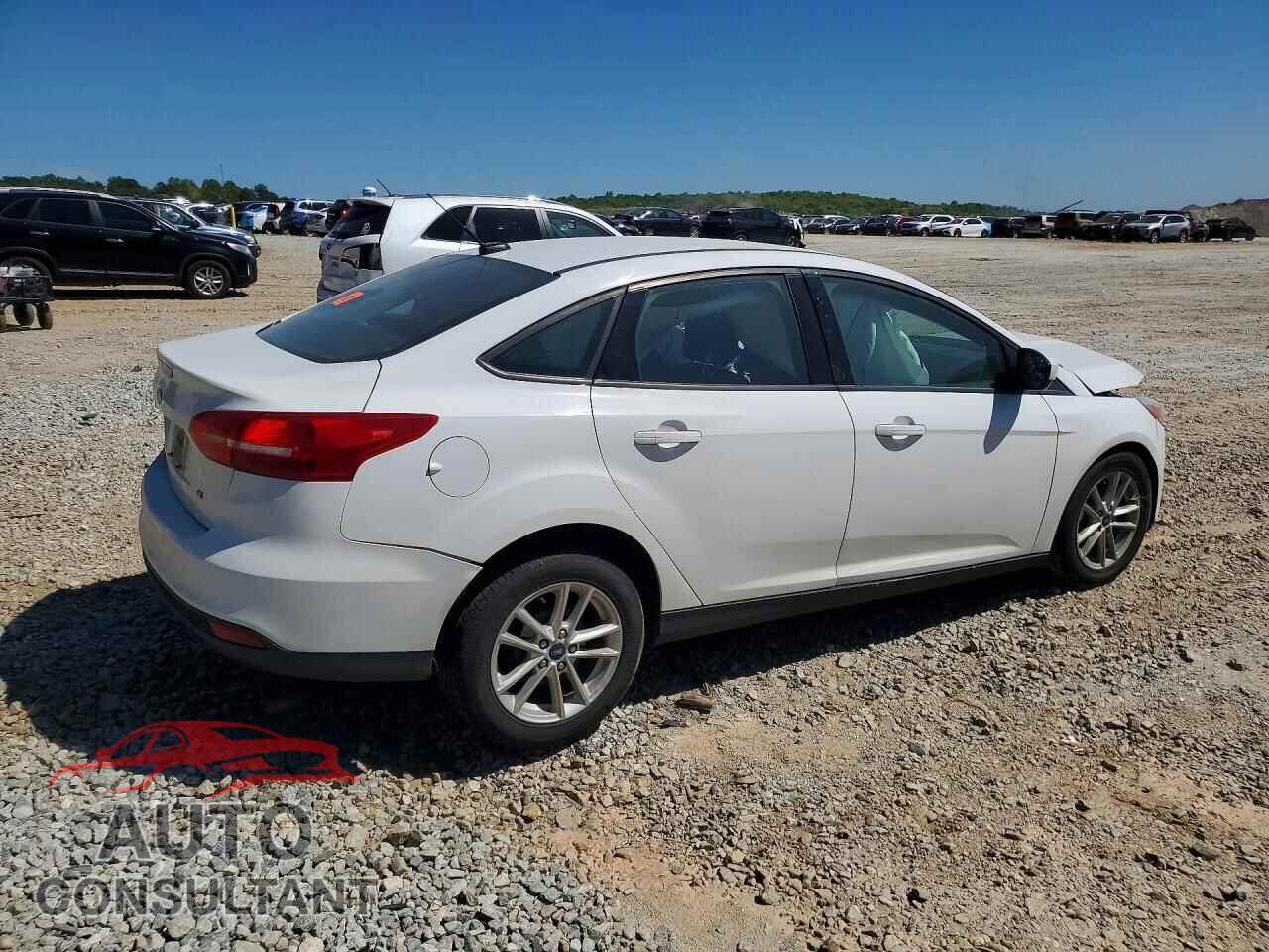 FORD FOCUS 2018 - 1FADP3F28JL284426