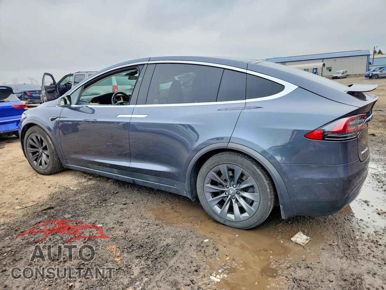 TESLA MODEL X 2018 - 5YJXCBE25JF101694