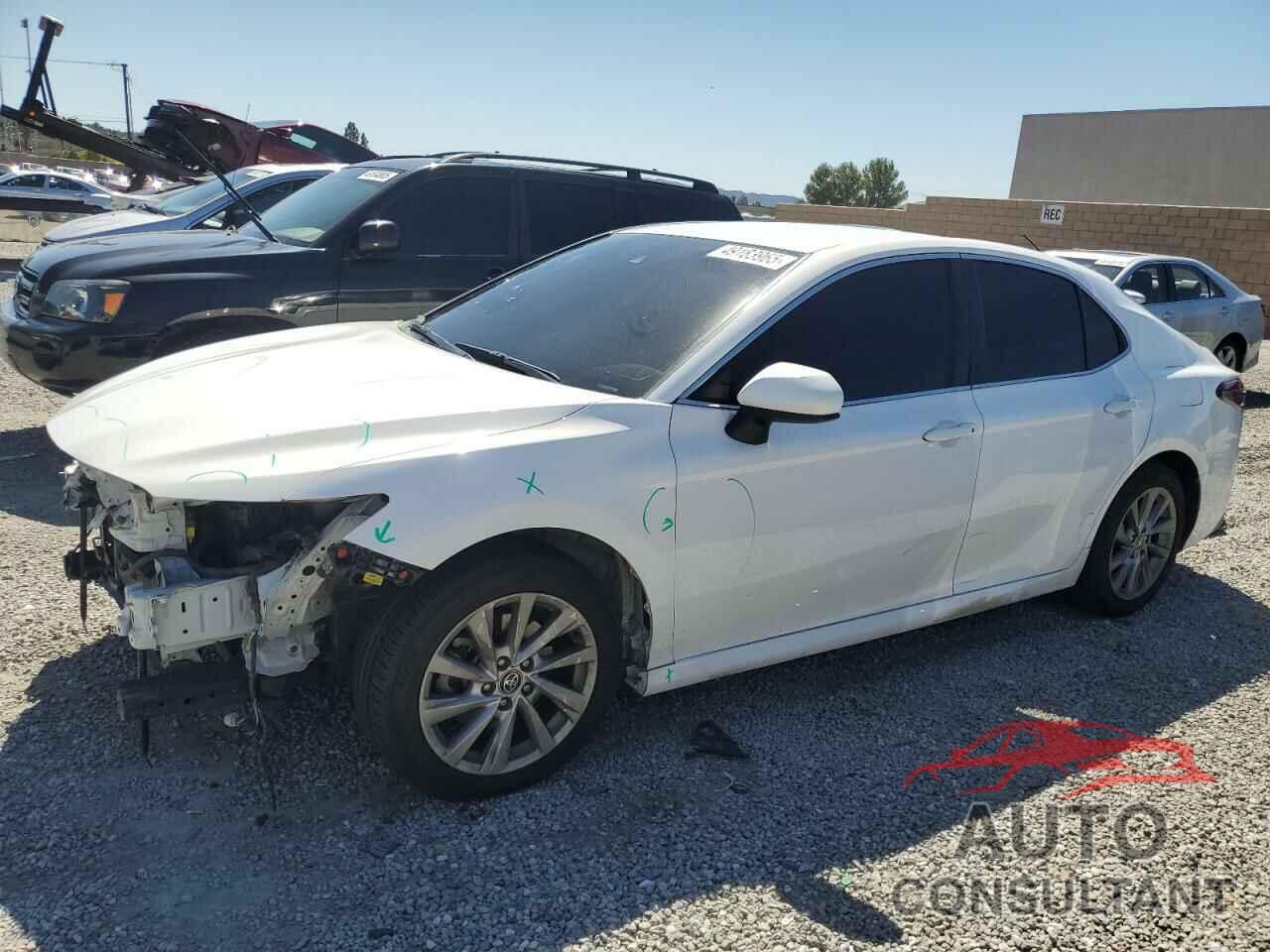 TOYOTA CAMRY 2021 - 4T1C11AK2MU563240