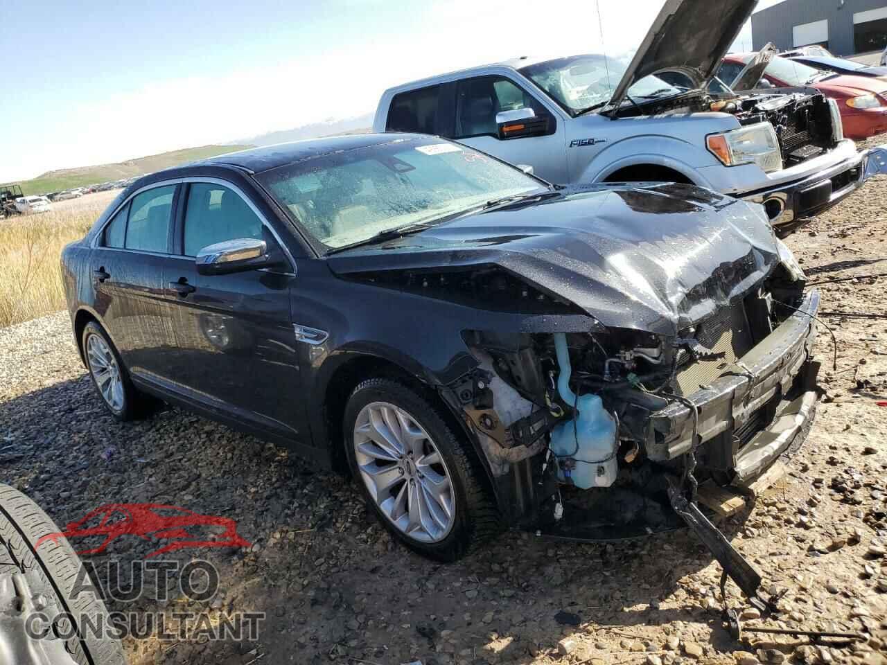 FORD TAURUS 2019 - 1FAHP2F87KG108977