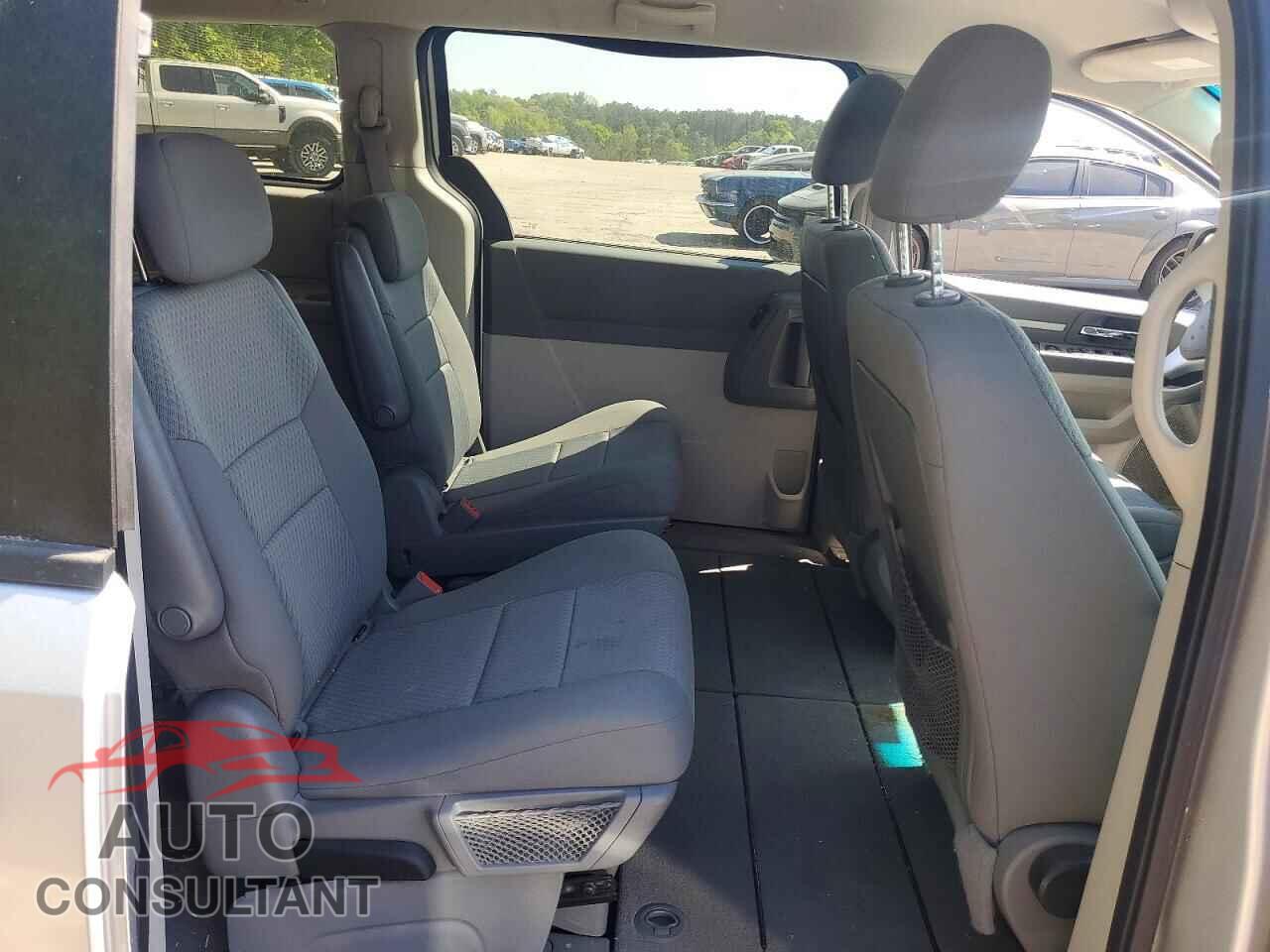 DODGE CARAVAN 2010 - 2D4RN4DE2AR111374