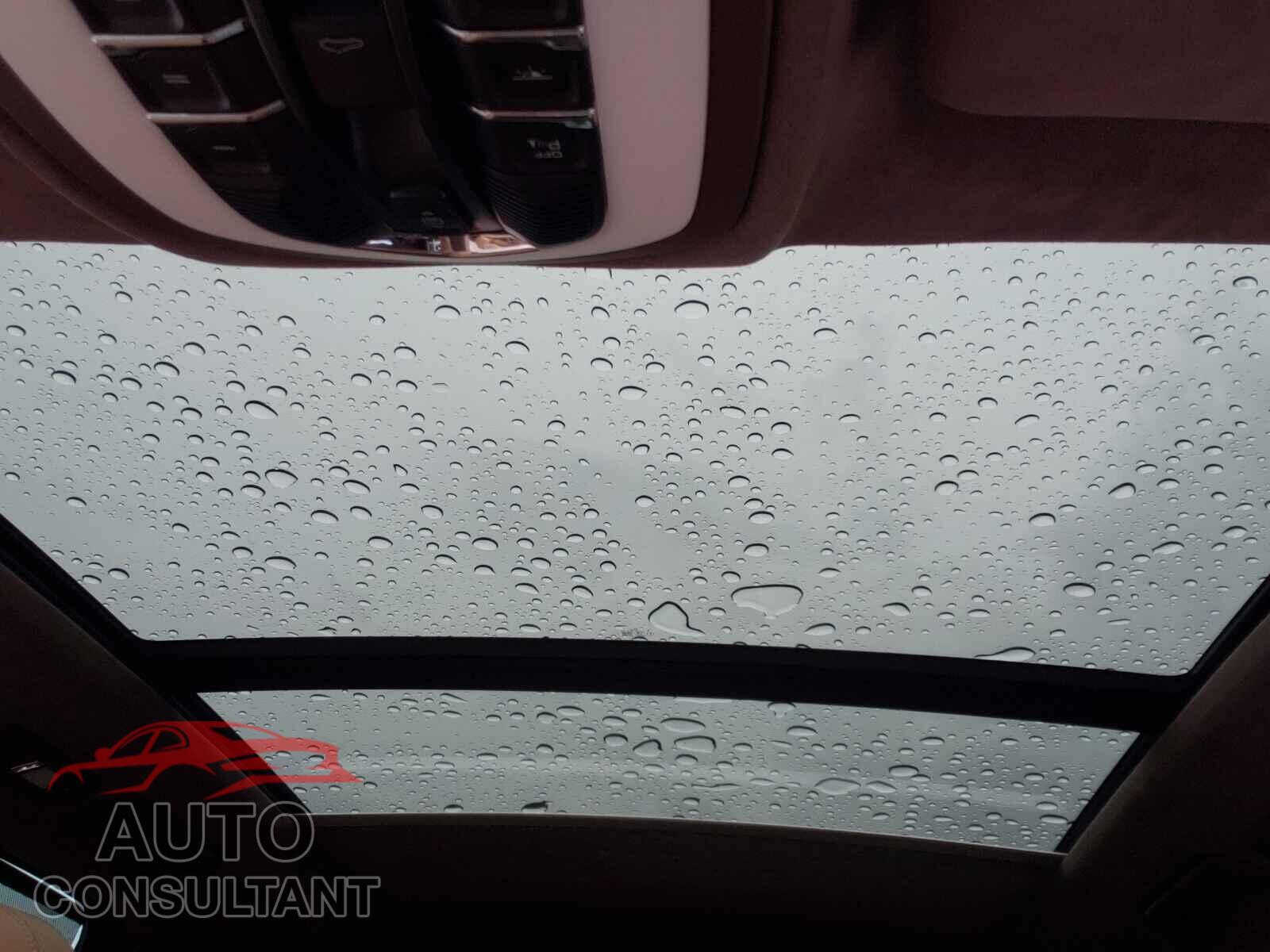 PORSCHE CAYENNE 2017 - WP1AD2A26HLA82121