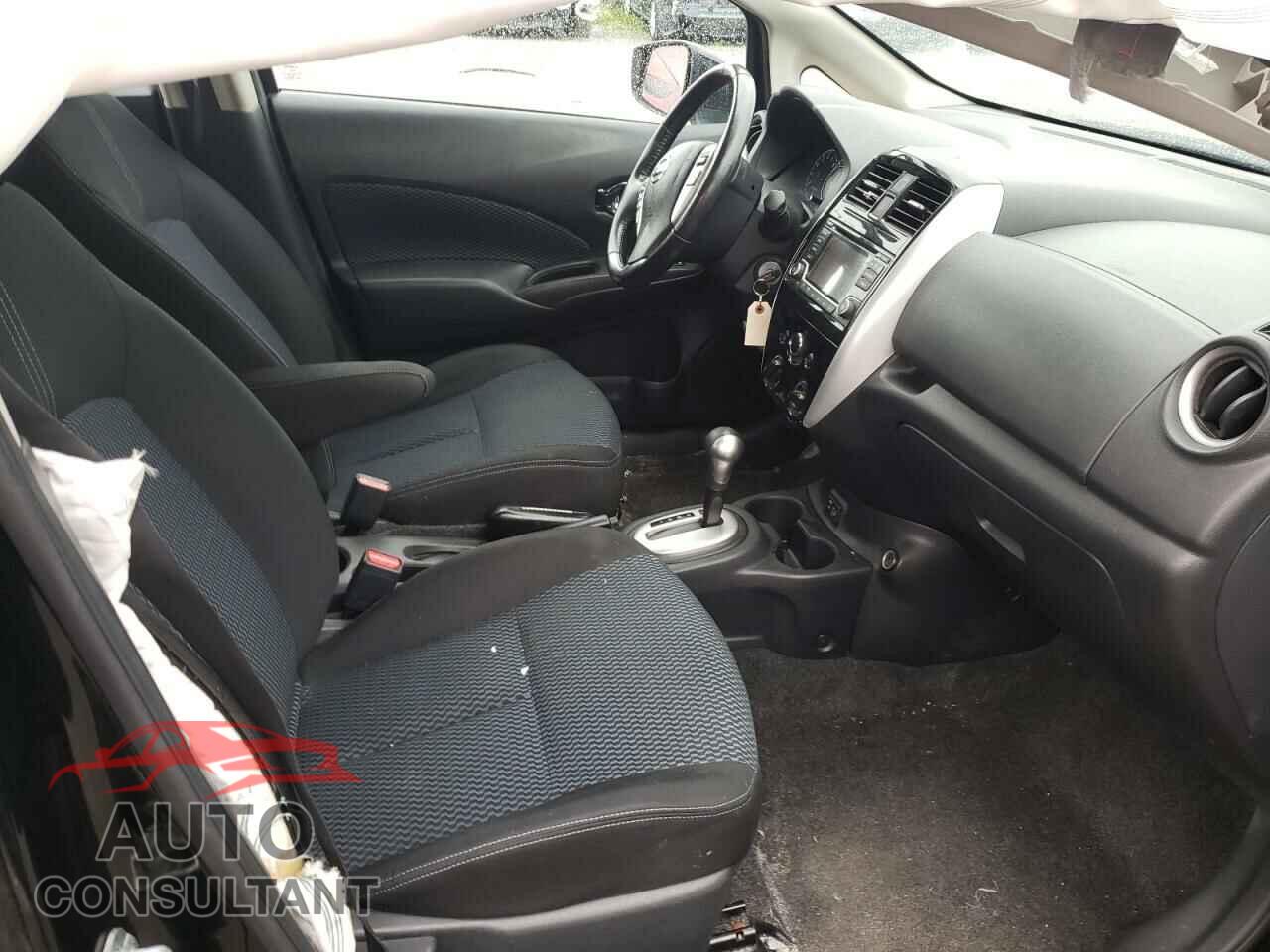 NISSAN VERSA 2018 - 3N1CE2CP7JL367309