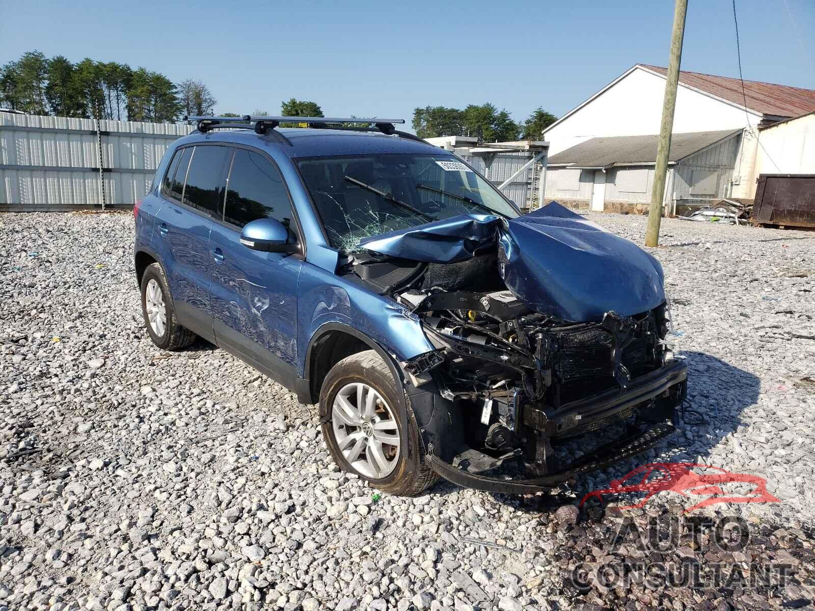 VOLKSWAGEN TIGUAN 2017 - WVGBV7AX5HK027740