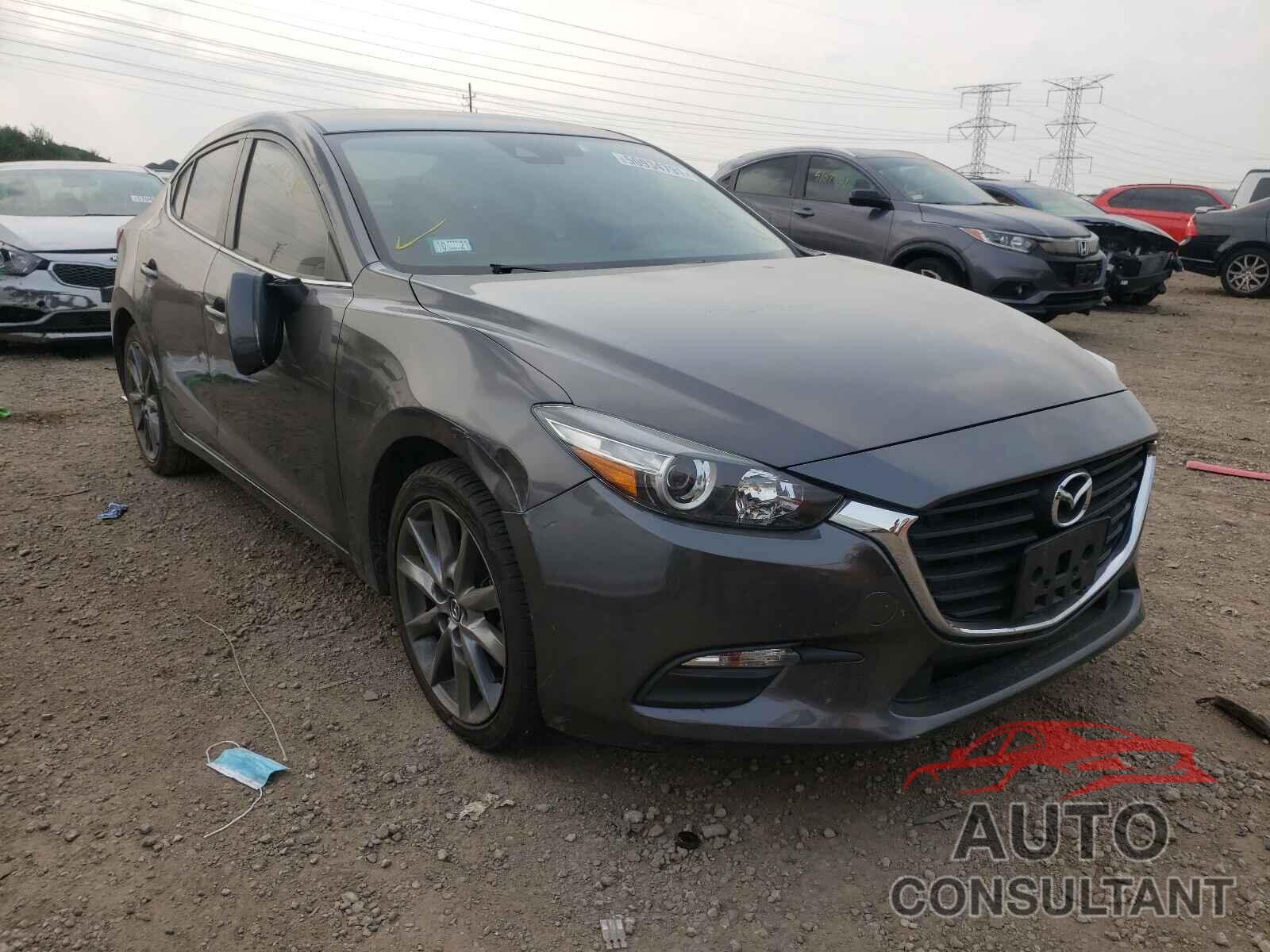 MAZDA 3 2018 - 3MZBN1V38JM185347