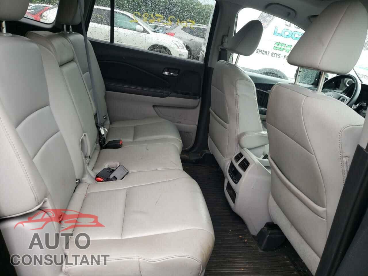 HONDA PILOT 2016 - 5FNYF6H52GB058806