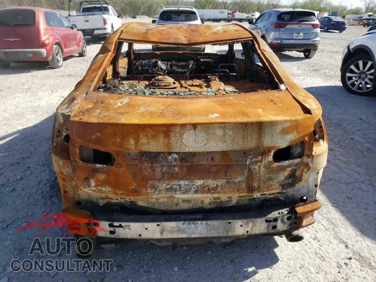LEXUS IS 2012 - JTHCF5C25C5060349