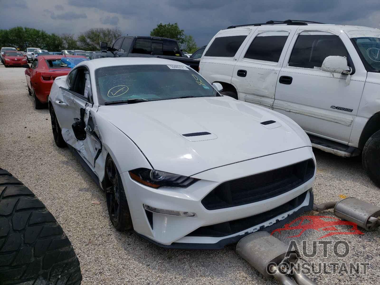 FORD MUSTANG 2019 - 1FA6P8CFXK5147037