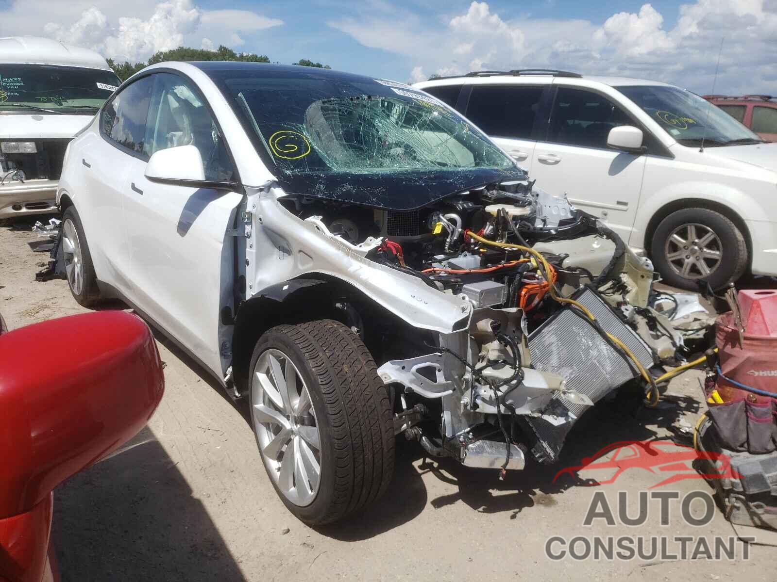TESLA MODEL Y 2021 - 5YJYGAEE0MF192486