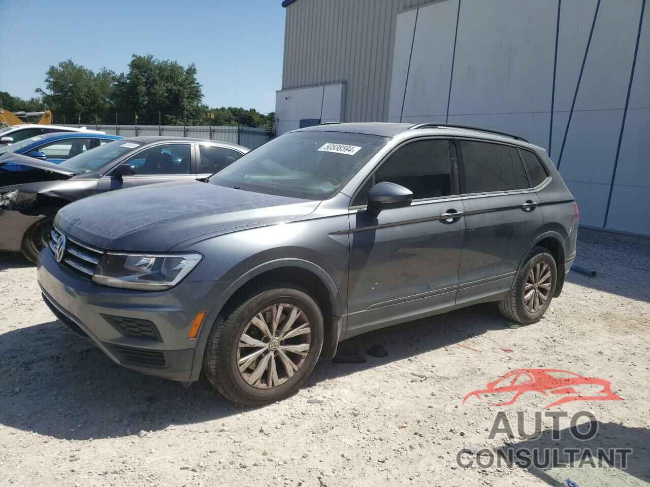 VOLKSWAGEN TIGUAN 2018 - 3VV1B7AX1JM120943