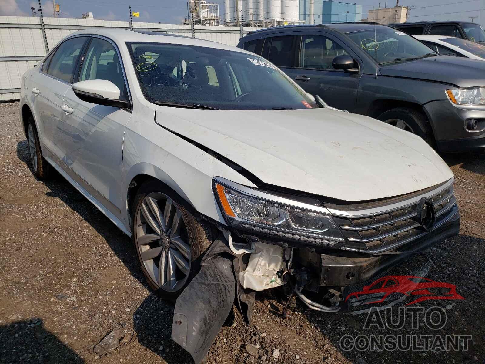 VOLKSWAGEN PASSAT 2017 - 1VWGT7A37HC026660