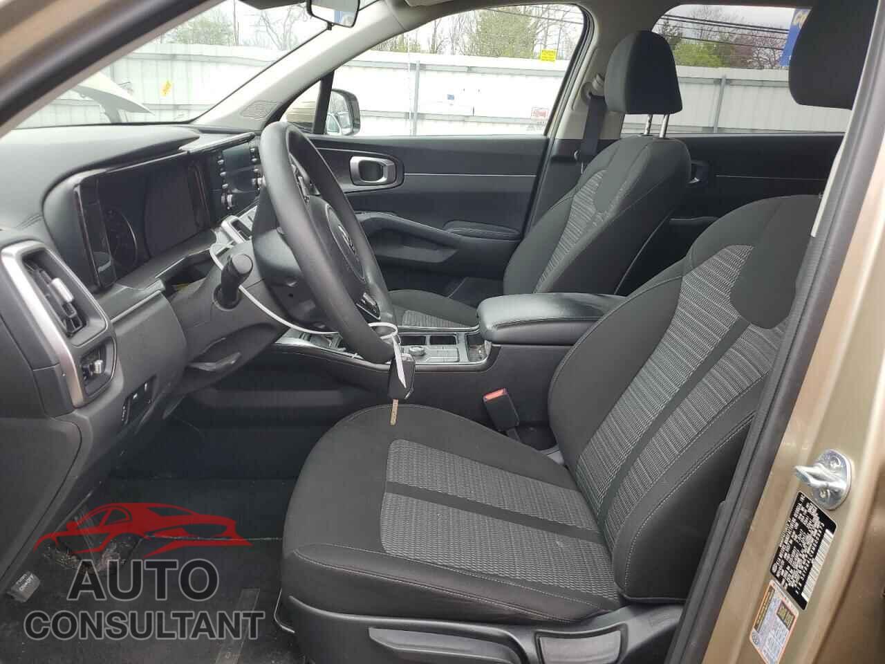 KIA SORENTO 2021 - 5XYRG4LC6MG009673
