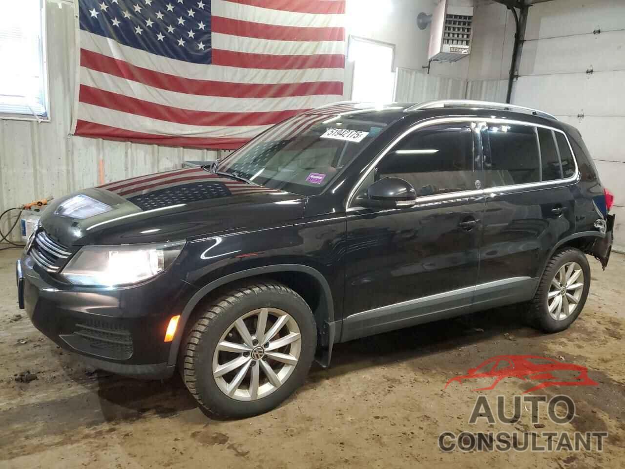 VOLKSWAGEN TIGUAN 2017 - WVGSV7AX6HK028704