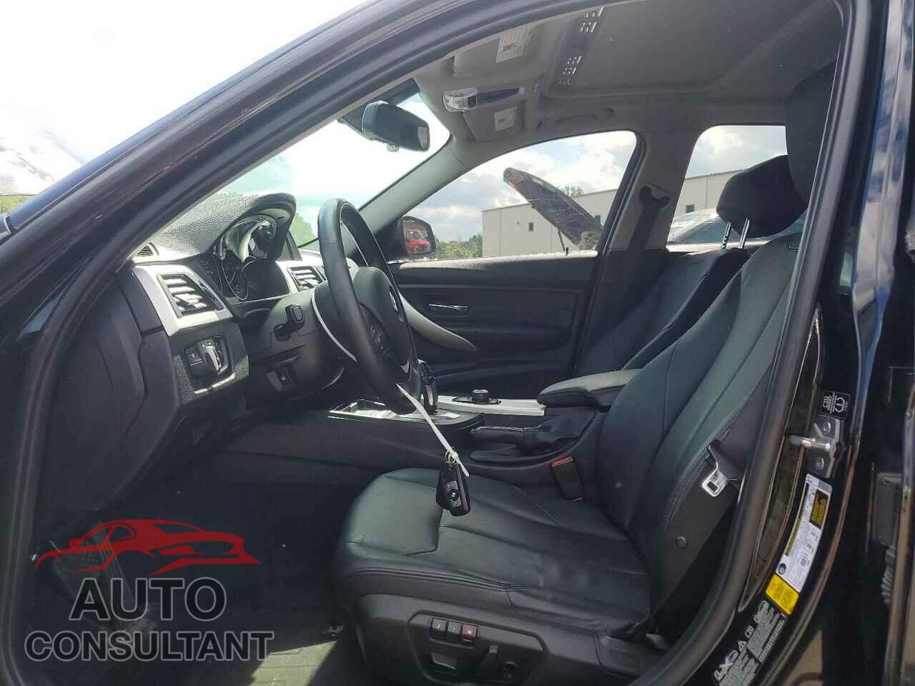 BMW 3 SERIES 2013 - WBA3B3C58DF541961