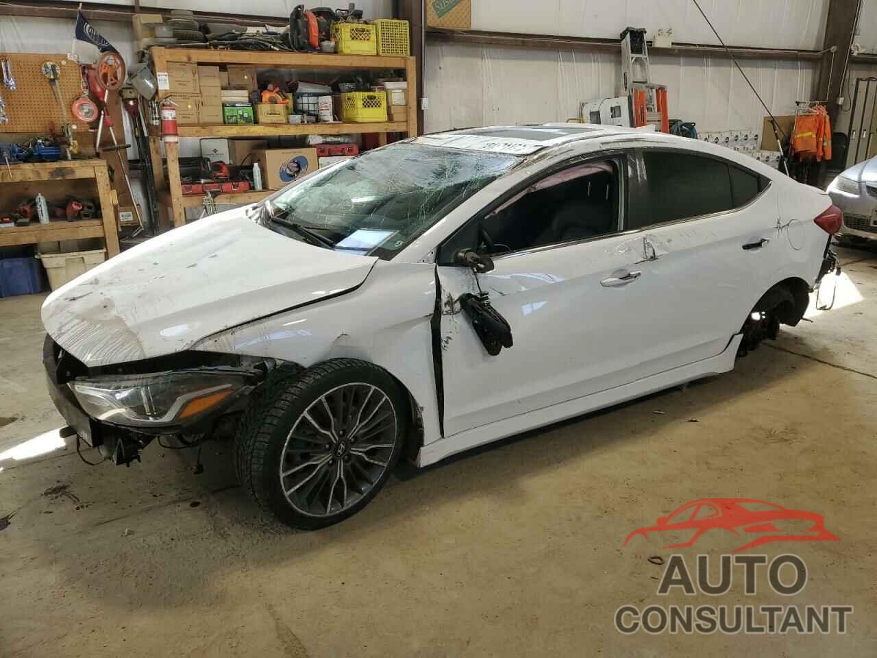 HYUNDAI ELANTRA 2017 - KMHD04LB2HU401250