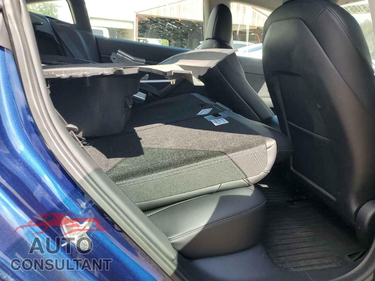TESLA MODEL 3 2021 - 5YJ3E1EB5MF060135