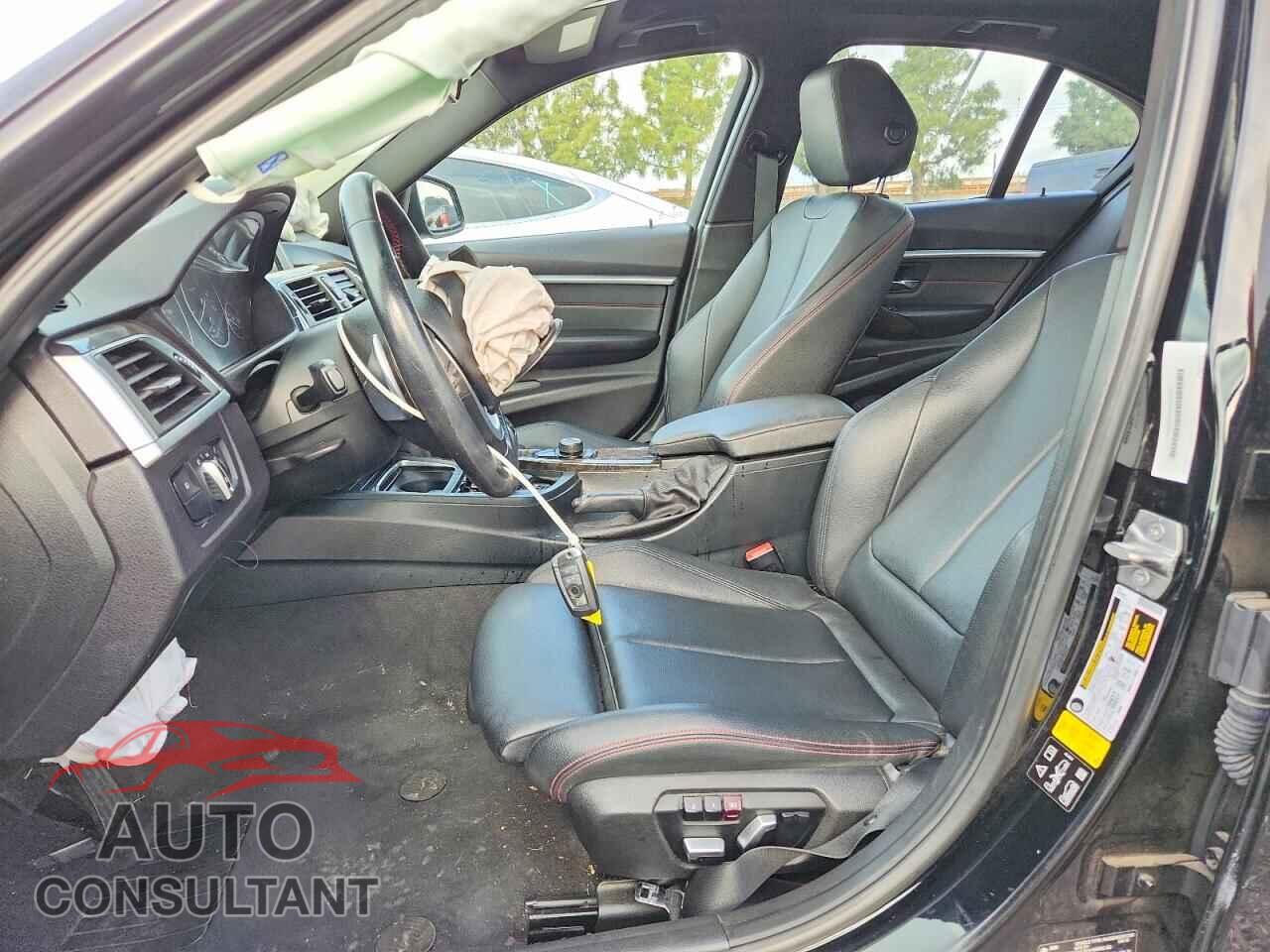 BMW 3 SERIES 2016 - WBA8E3G52GNU02443