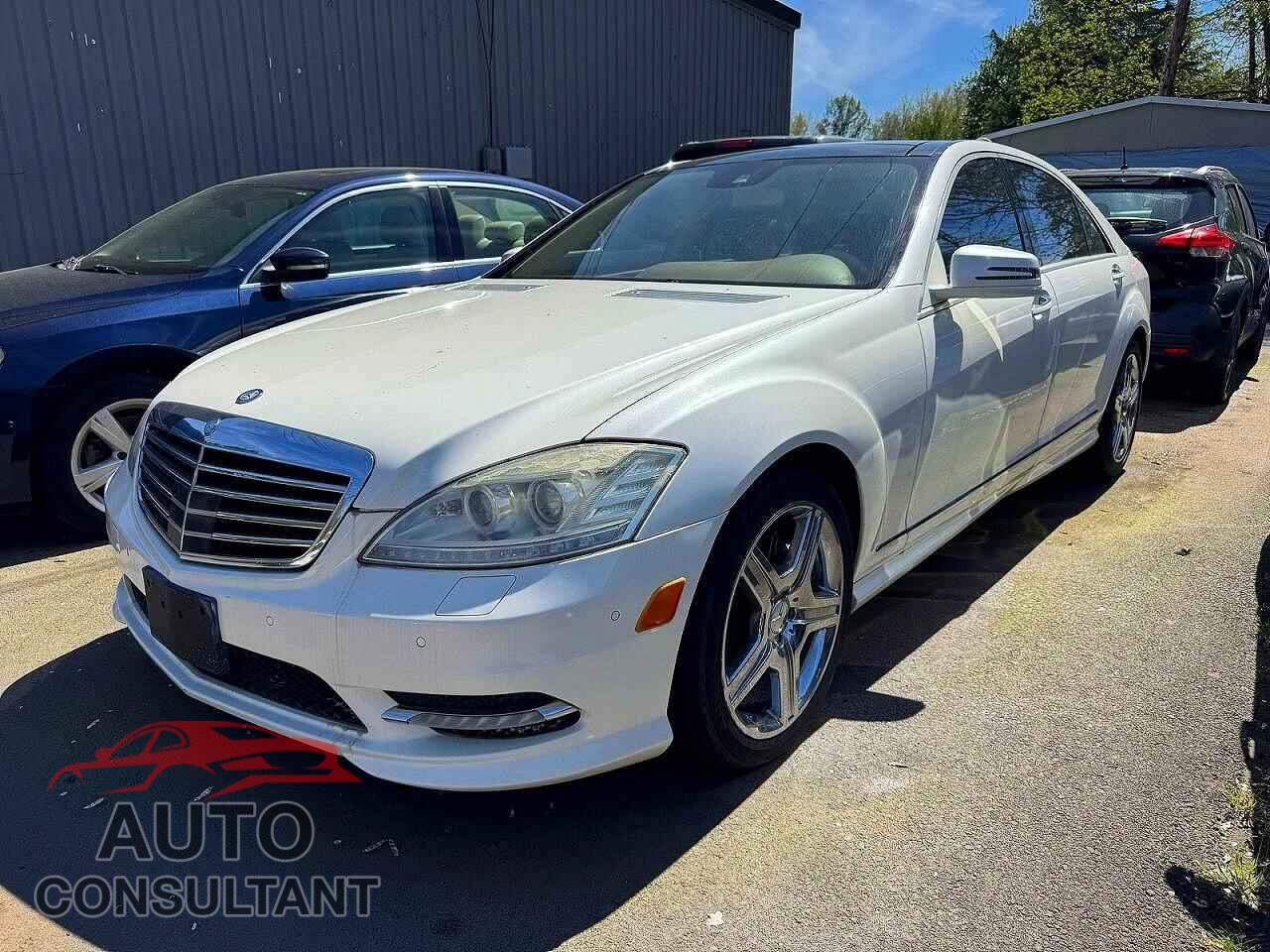 MERCEDES-BENZ S-CLASS 2011 - WDDNG7BB2BA387601