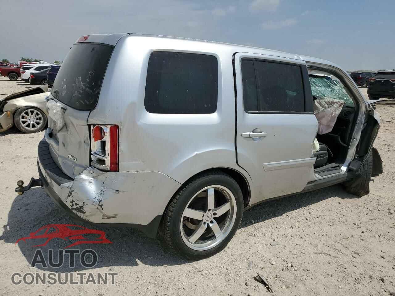 HONDA PILOT 2013 - 5FNYF4H58DB046238