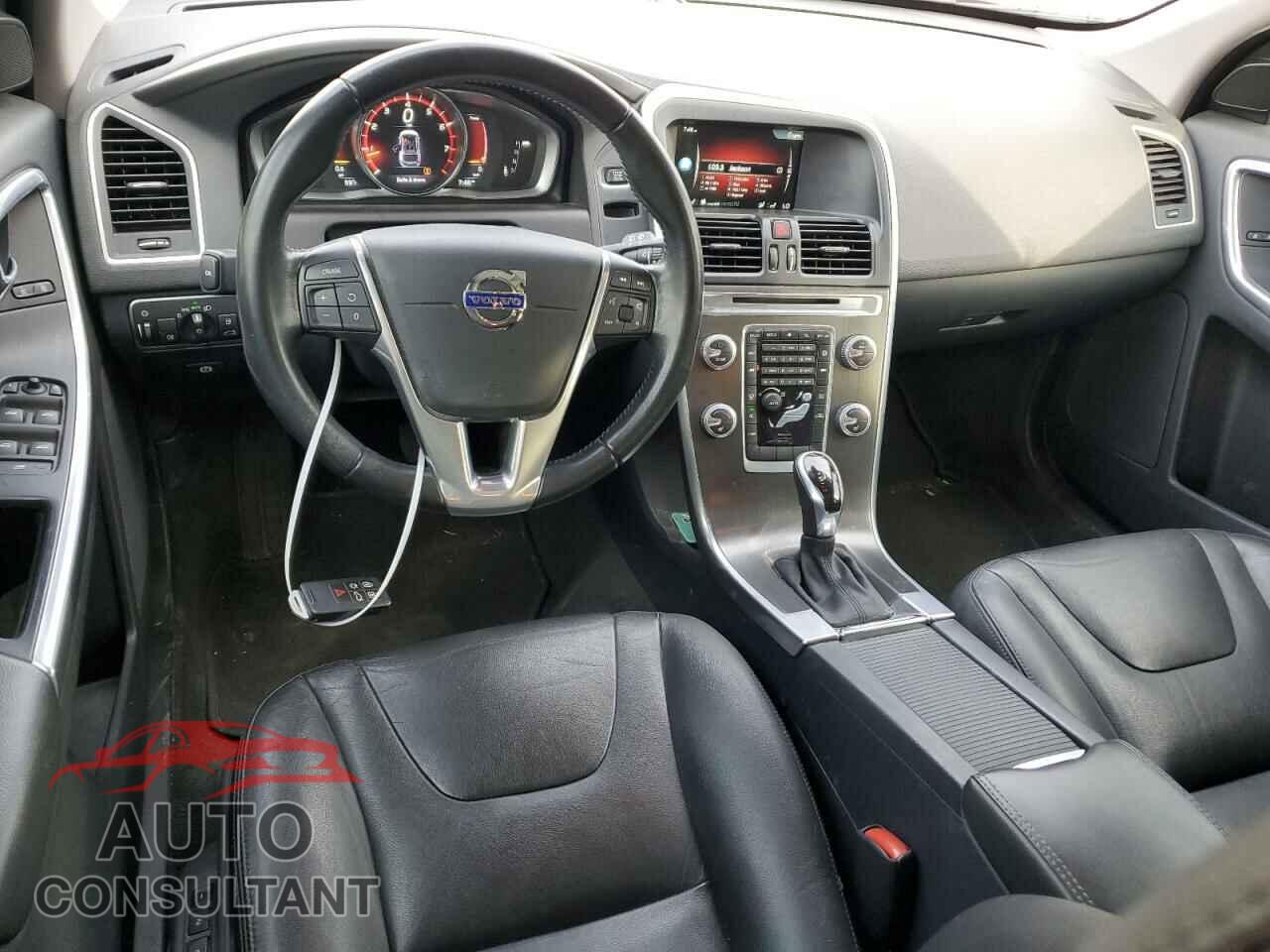 VOLVO XC60 2016 - YV4612RK2G2840428