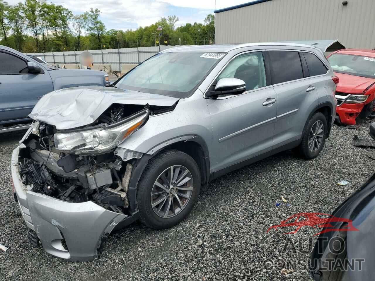 TOYOTA HIGHLANDER 2019 - 5TDJZRFH0KS593872
