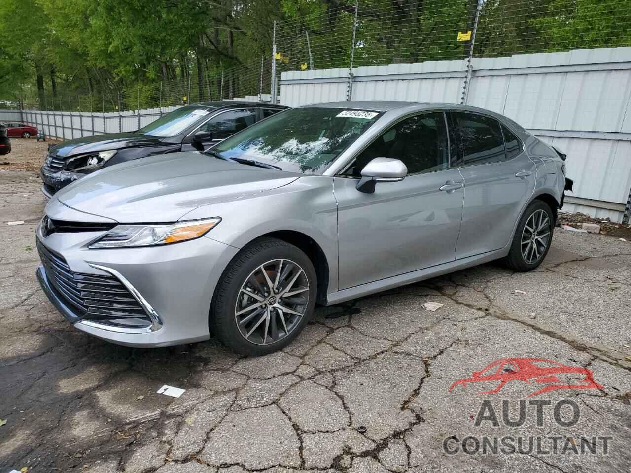 TOYOTA CAMRY 2024 - 4T1F11AK2RU887079
