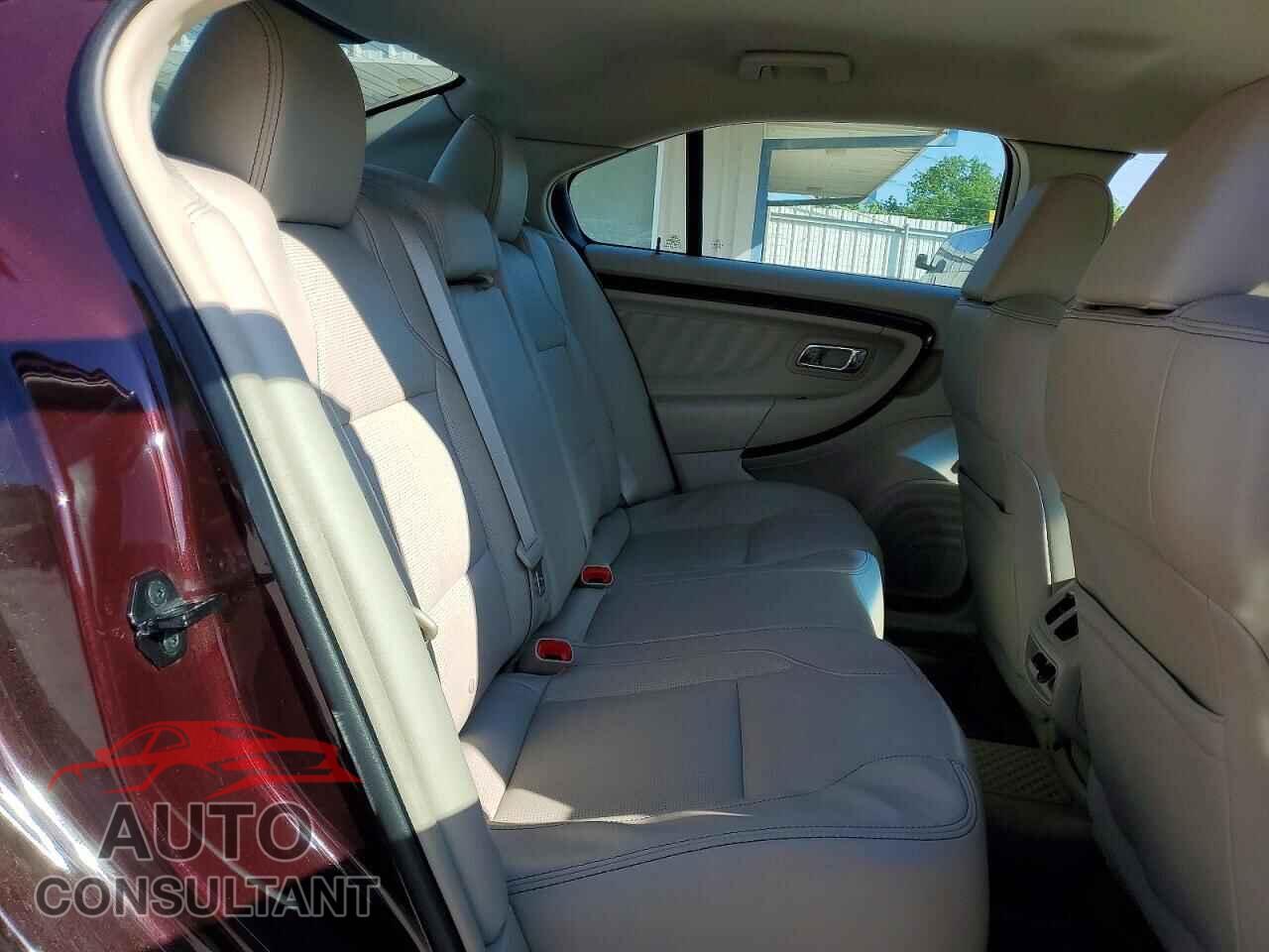FORD TAURUS 2011 - 1FAHP2FW2BG174464