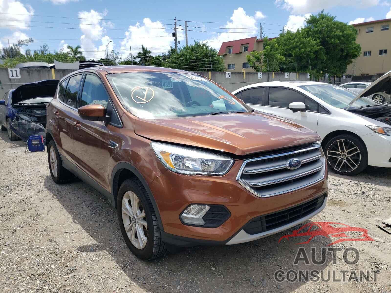 FORD ESCAPE 2017 - 1FMCU0GD5HUE55615