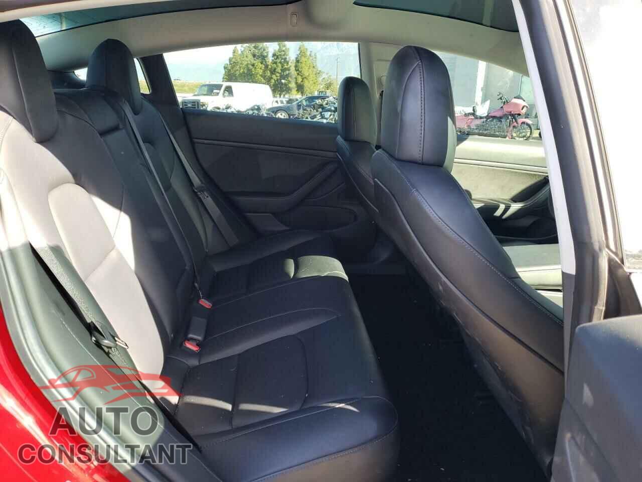 TESLA MODEL 3 2019 - 5YJ3E1EB7KF387116