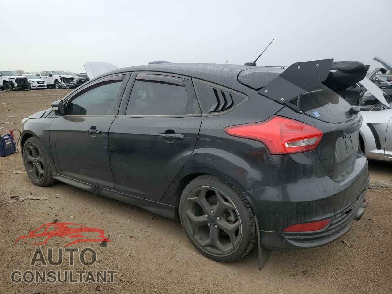 FORD FOCUS 2015 - 1FADP3L9XFL228965
