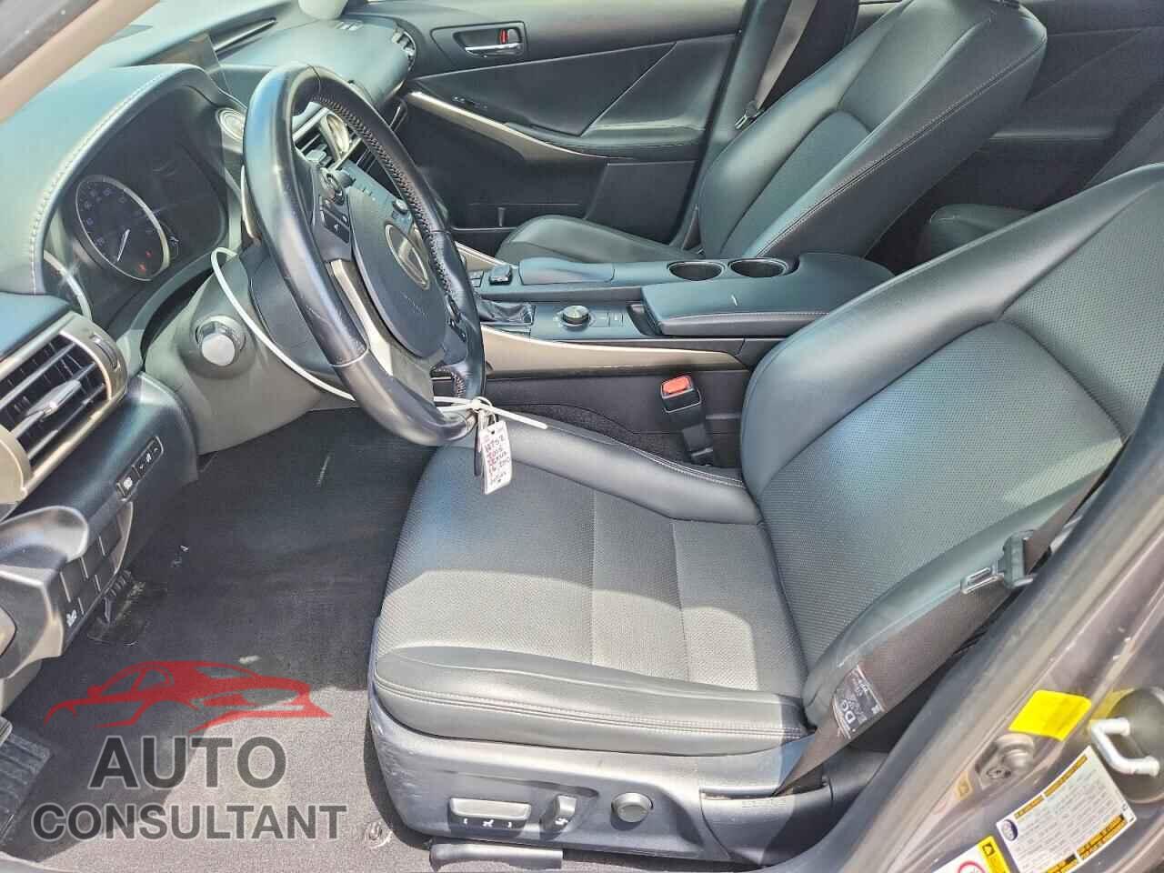 LEXUS IS 2015 - JTHBF1D23F5069431