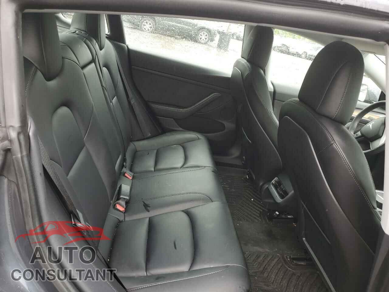 TESLA MODEL 3 2021 - 5YJ3E1EB9MF019636