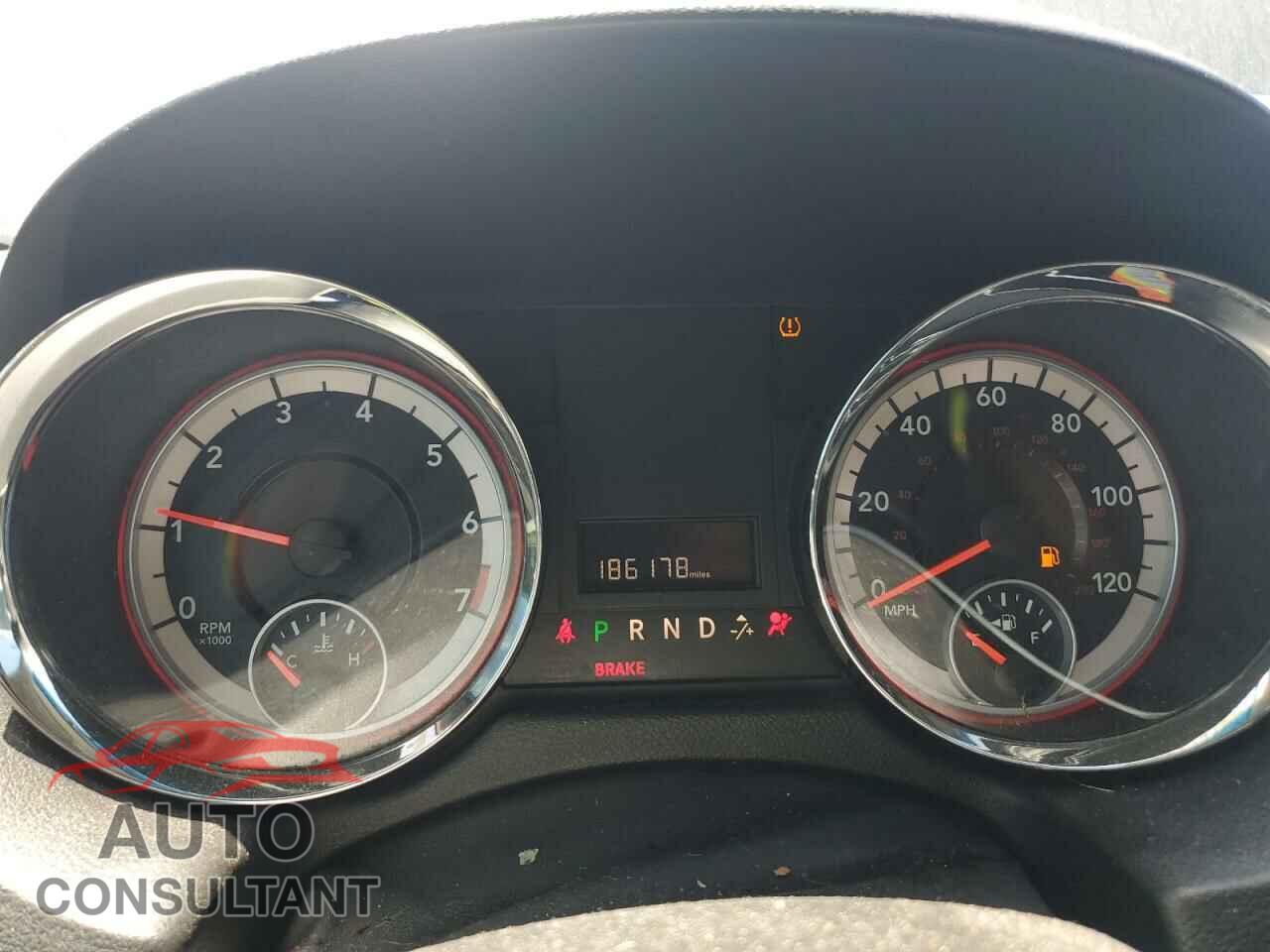 DODGE CARAVAN 2015 - 2C4RDGCG8FR541406