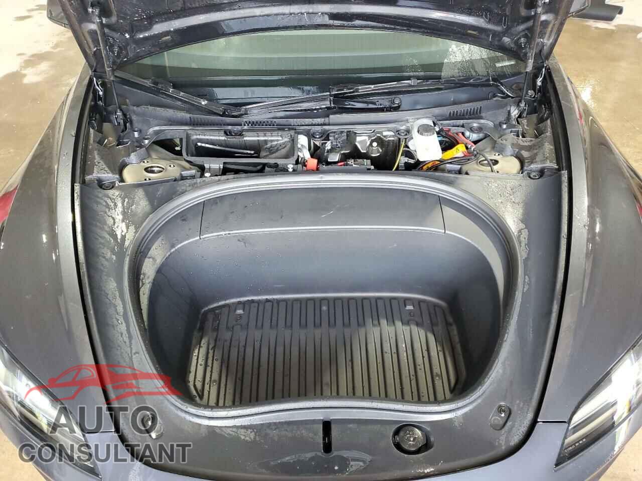 TESLA MODEL 3 2024 - 5YJ3E1EB5RF741080