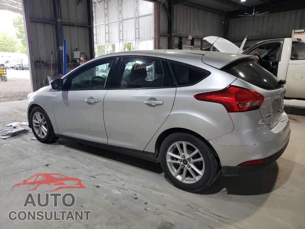 FORD FOCUS 2015 - 1FADP3K29FL334215