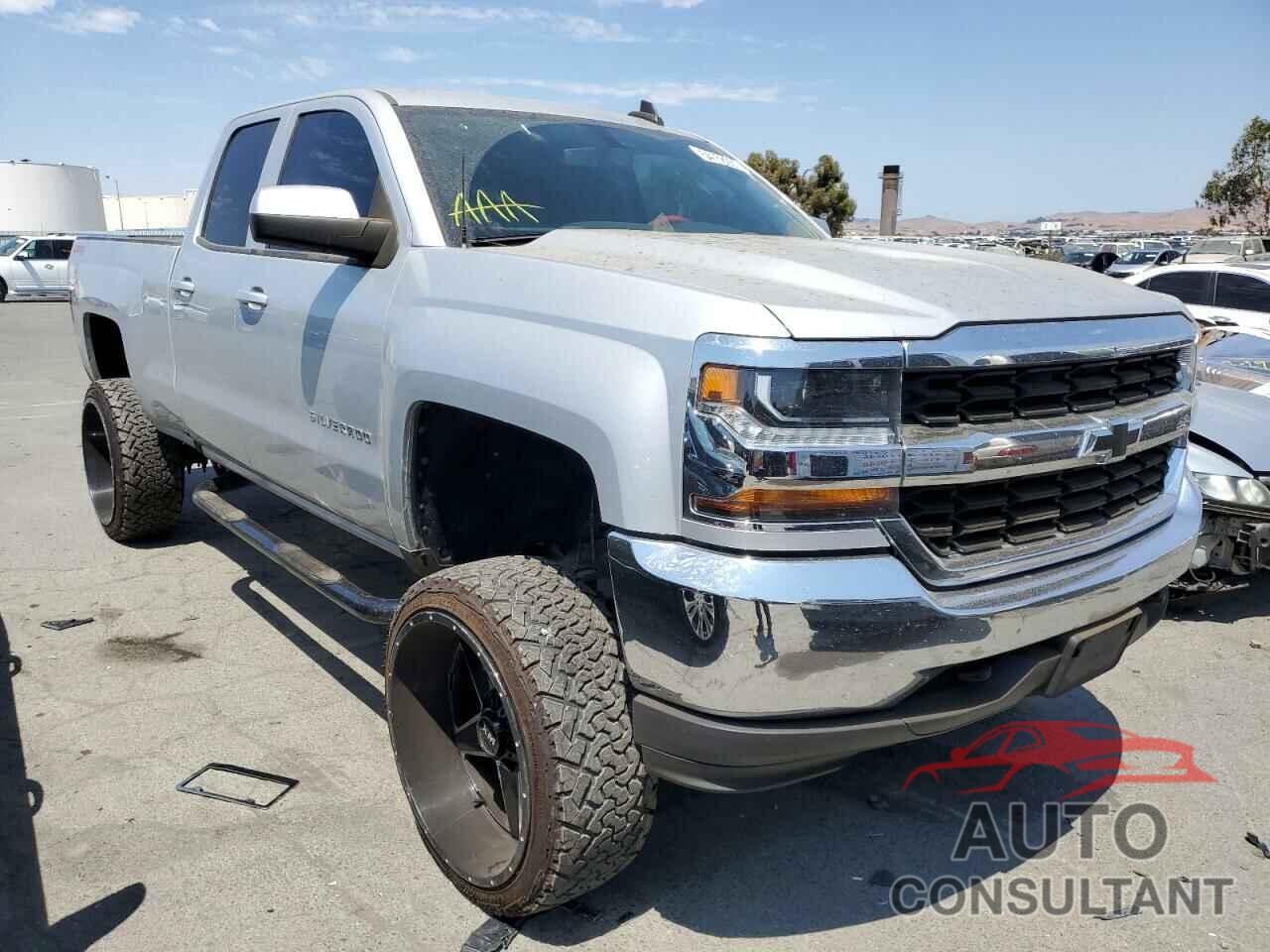 CHEVROLET SILVERADO 2018 - 1GCVKREC6JZ165135