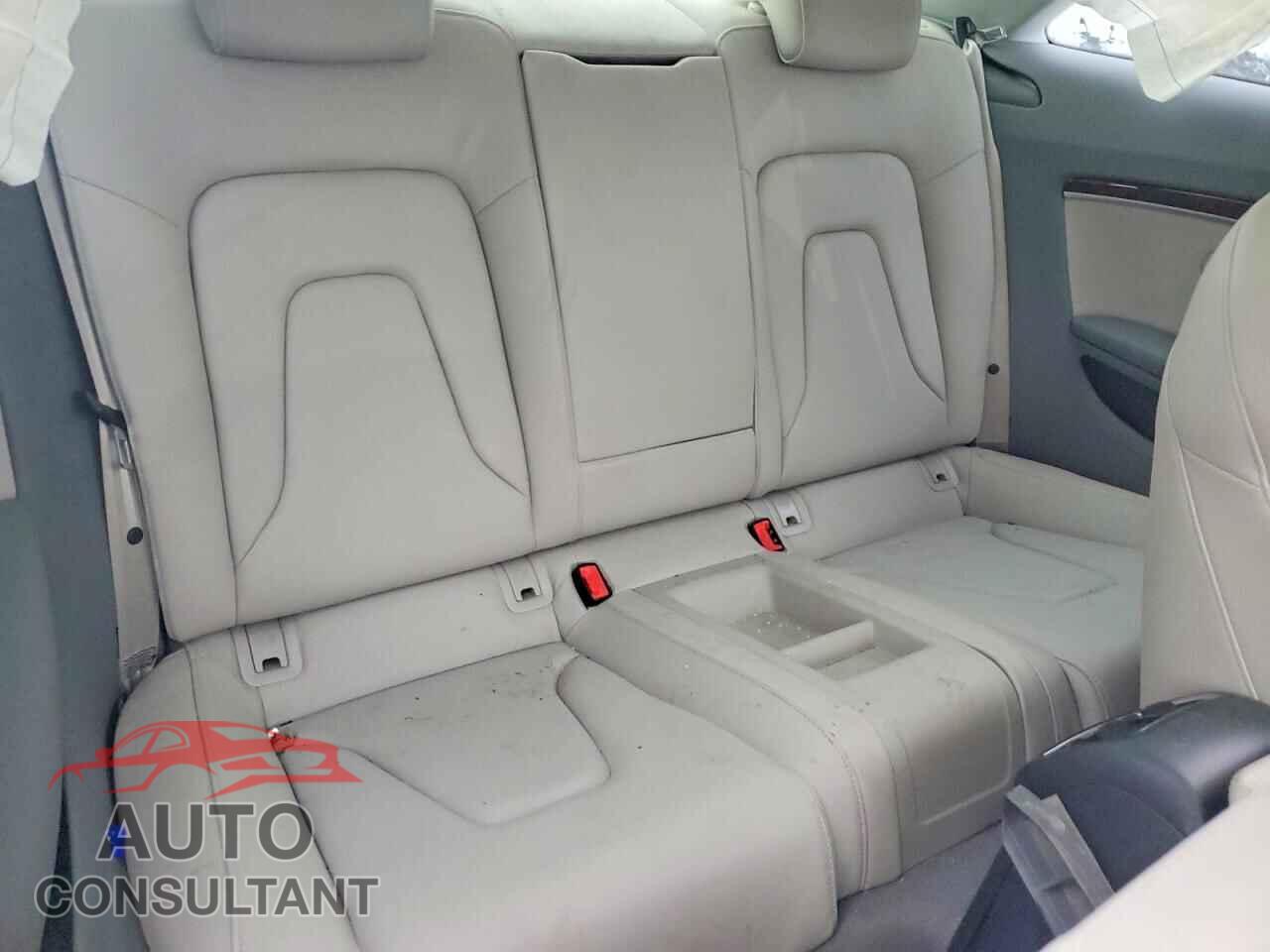 AUDI A5 2010 - WAULFAFR6AA079612