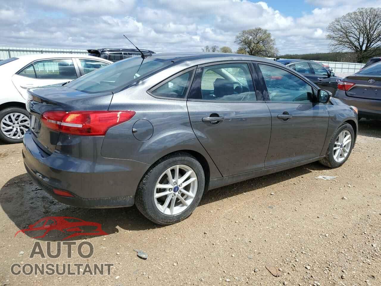 FORD FOCUS 2017 - 1FADP3F25HL228597