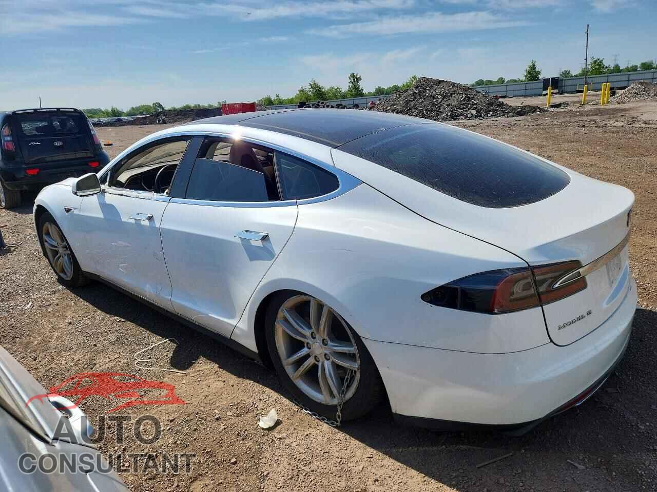 TESLA MODEL S 2013 - 5YJSA1CN1DFP13869