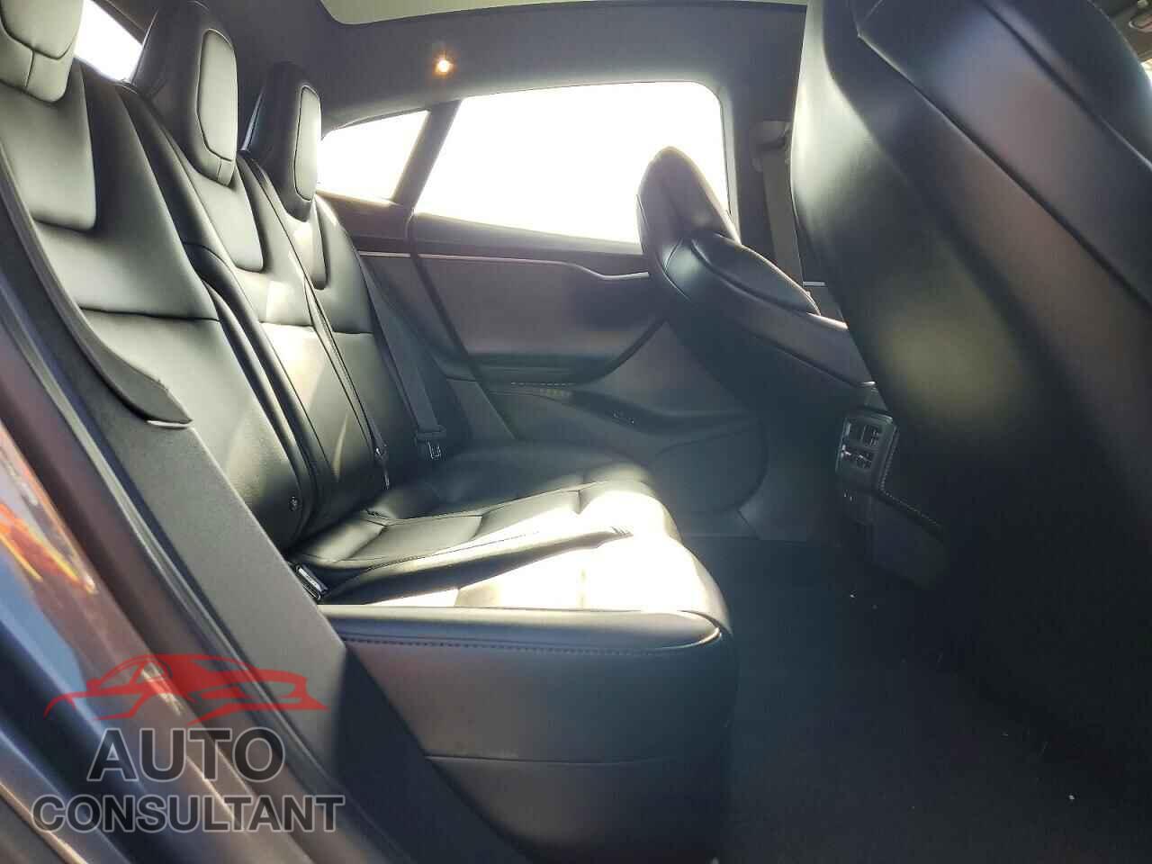 TESLA MODEL S 2018 - 5YJSA1E22JF273983