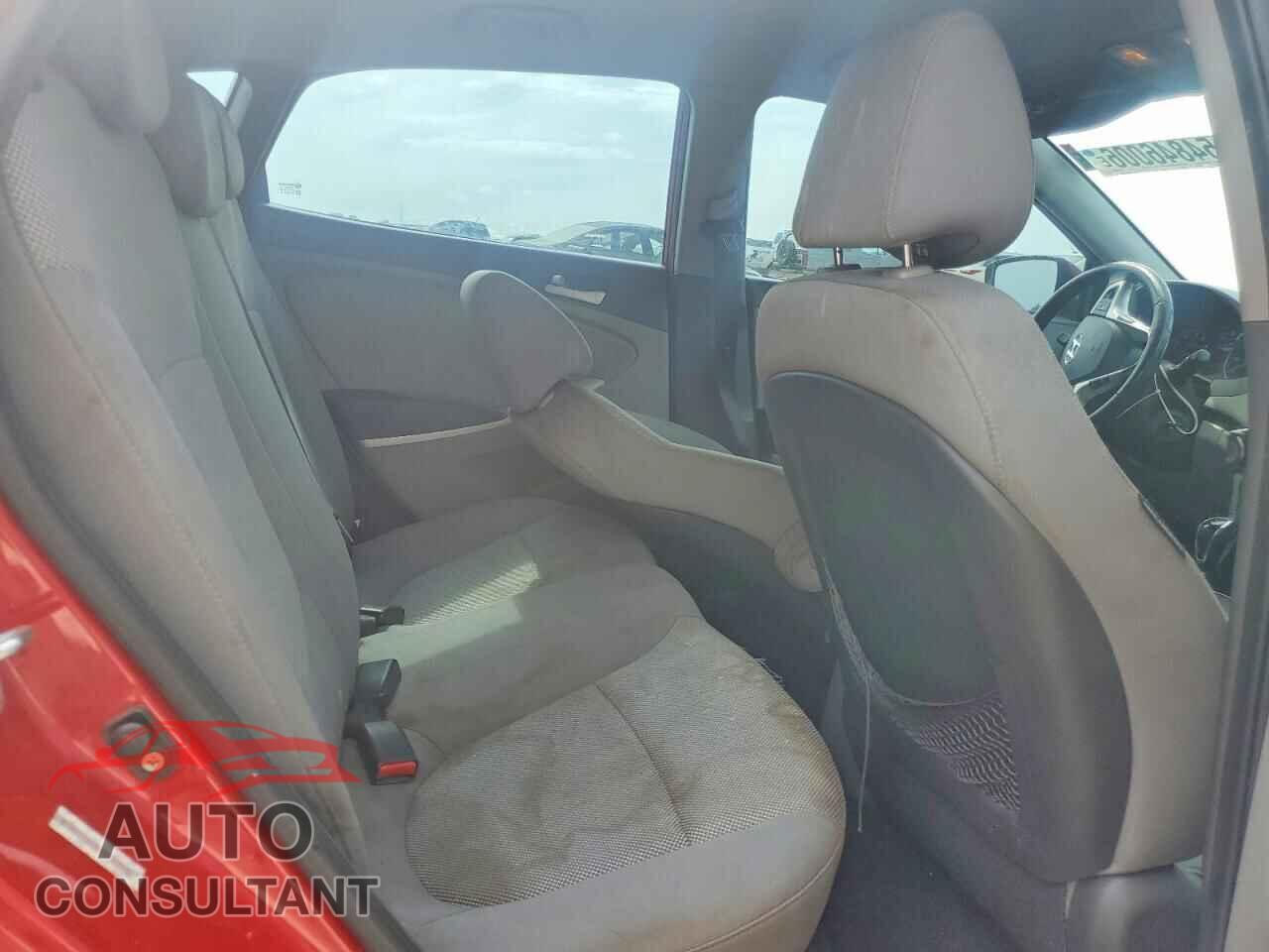 HYUNDAI ACCENT 2012 - KMHCT5AE2CU045526